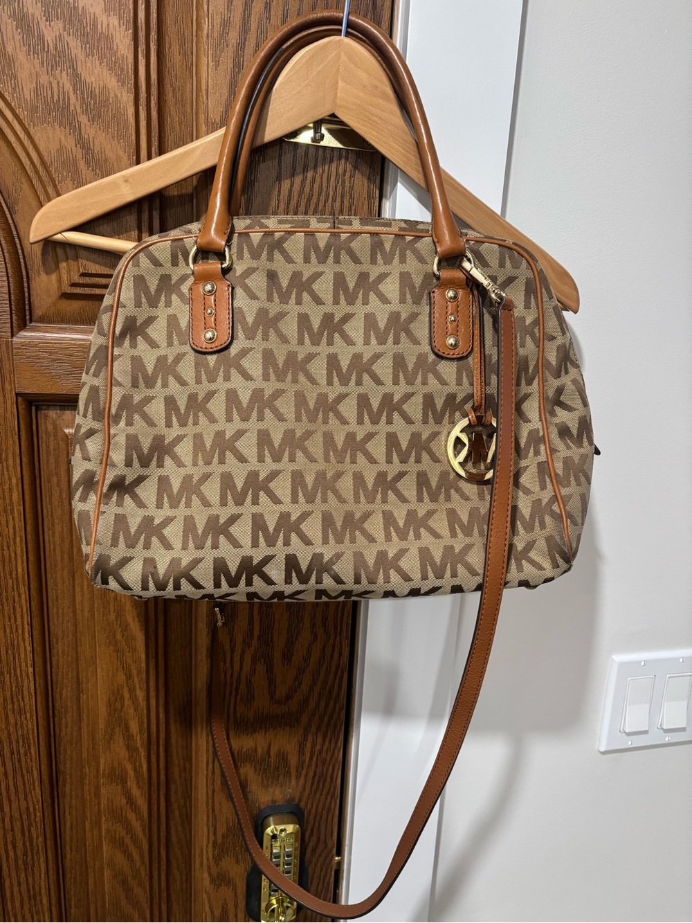 Michael Kors Signature Brown Tan Large Satchel Shoulder Crossbody Bag